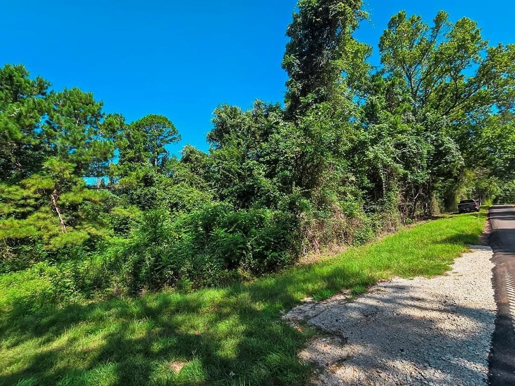 13.6 acres in ANDERSON County - photo 18