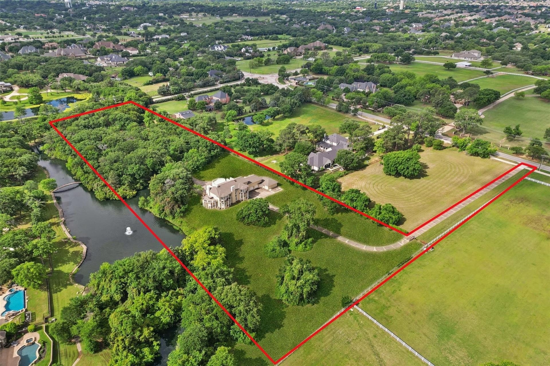 8.28 acres in Tarrant County gallery image 2