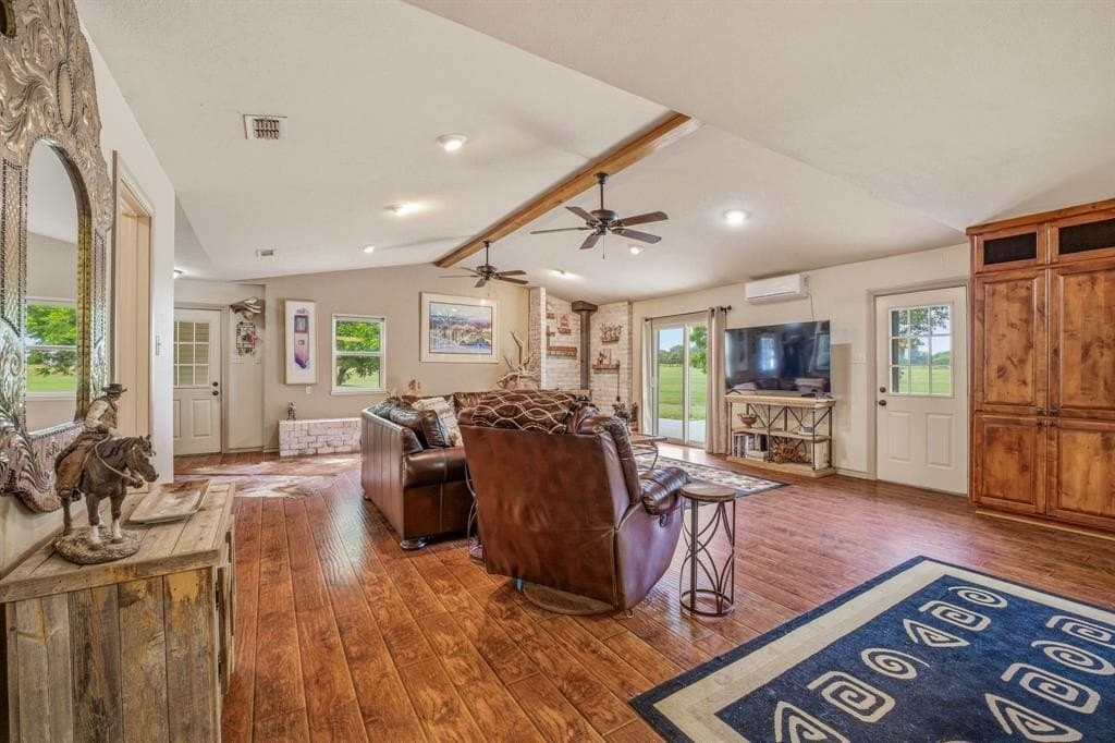 10.22 acres in Erath County gallery image 4