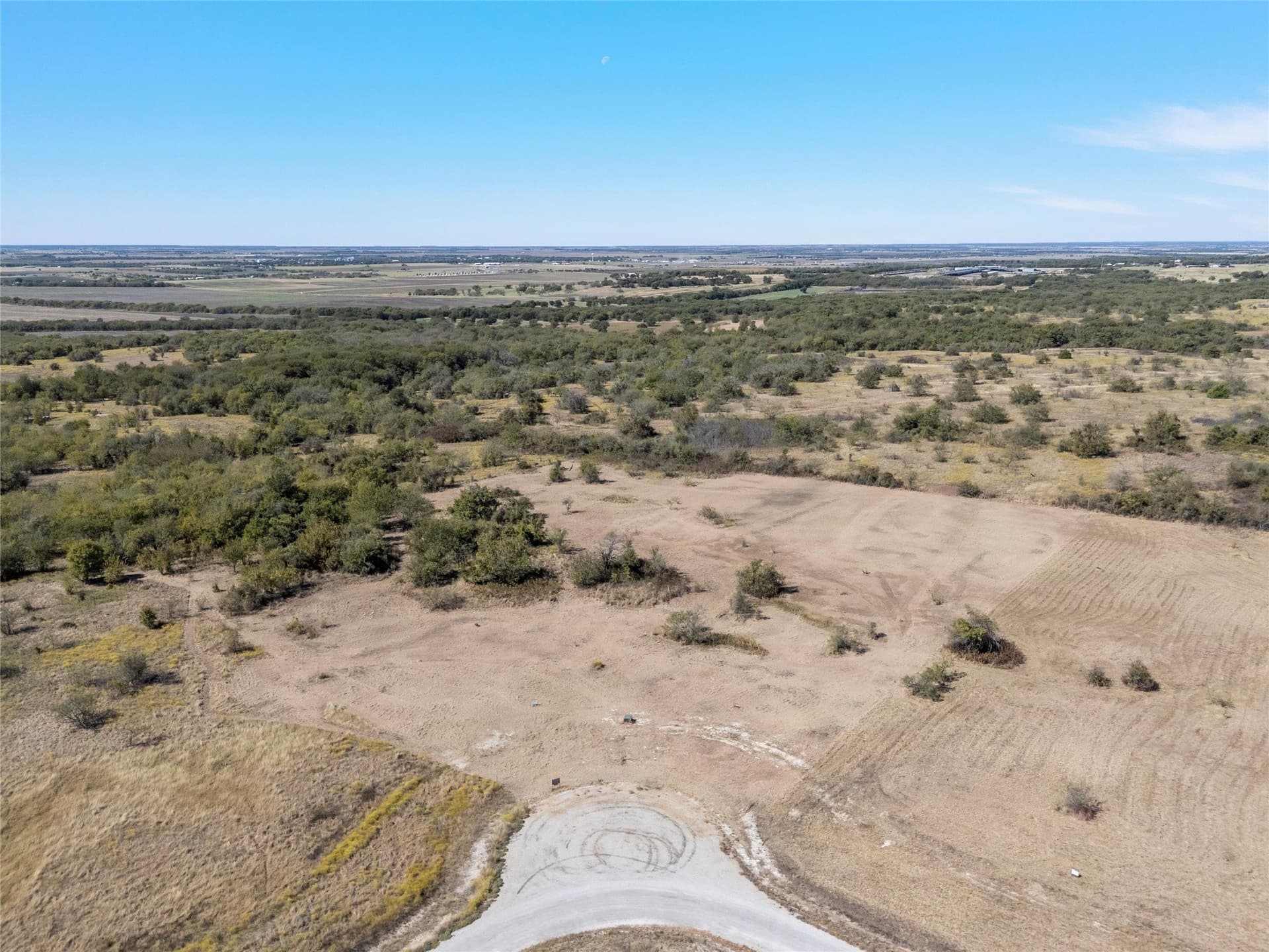 5 acres in Hill County - photo 3