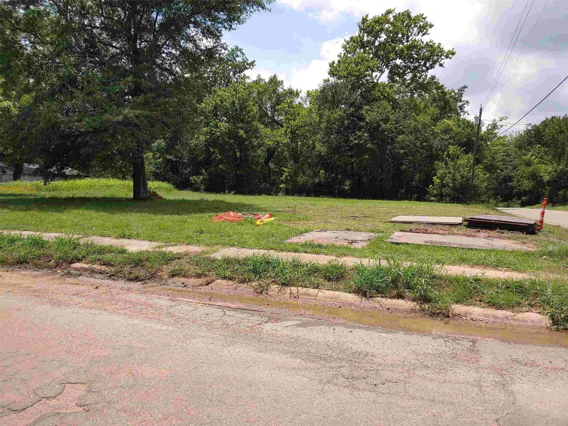 0.34 acres in Lamar County - photo 3