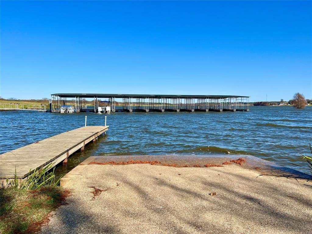 1.01 acres in Henderson County gallery image 2