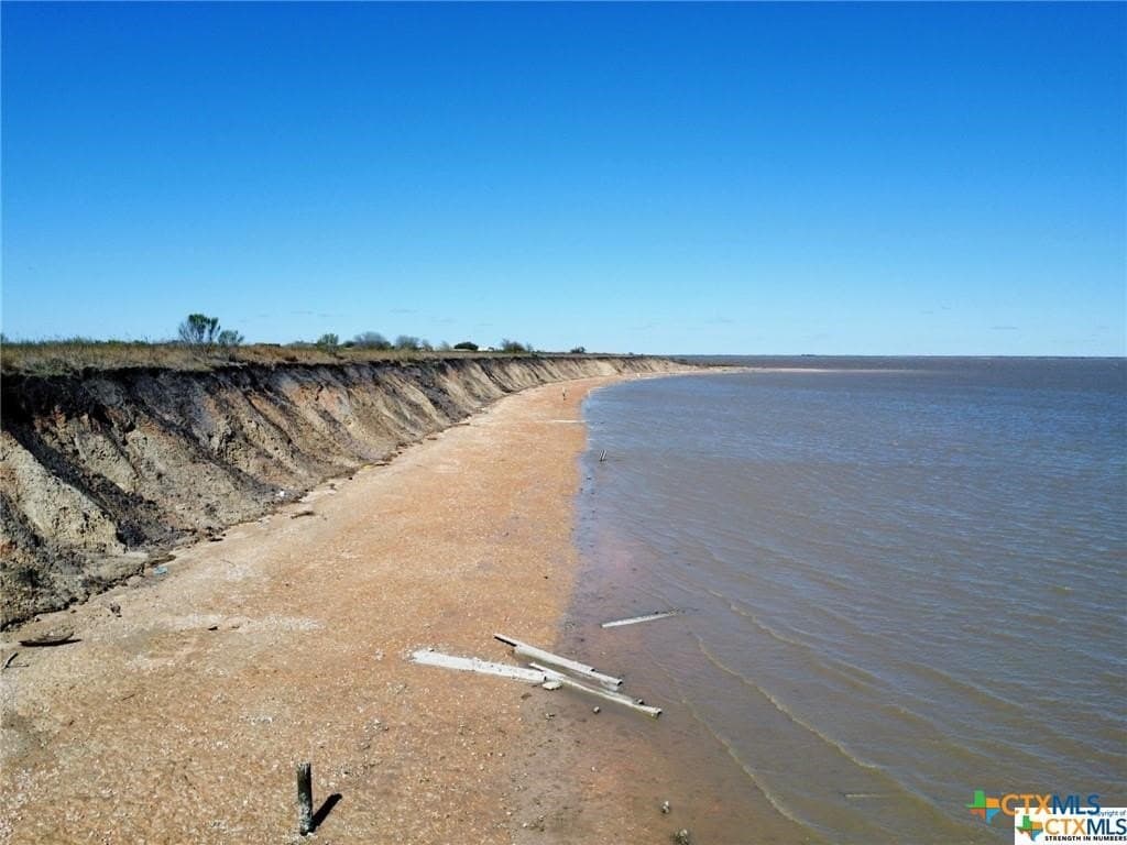 16.95 acres in Calhoun County - photo 6