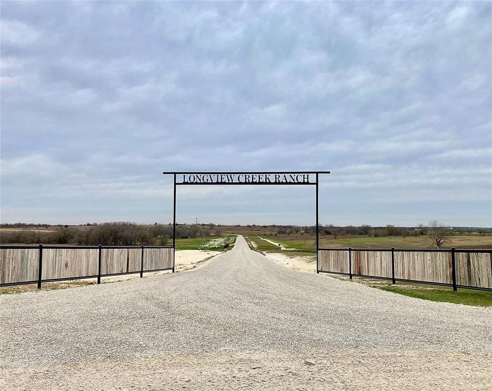 2 acres in Hill County