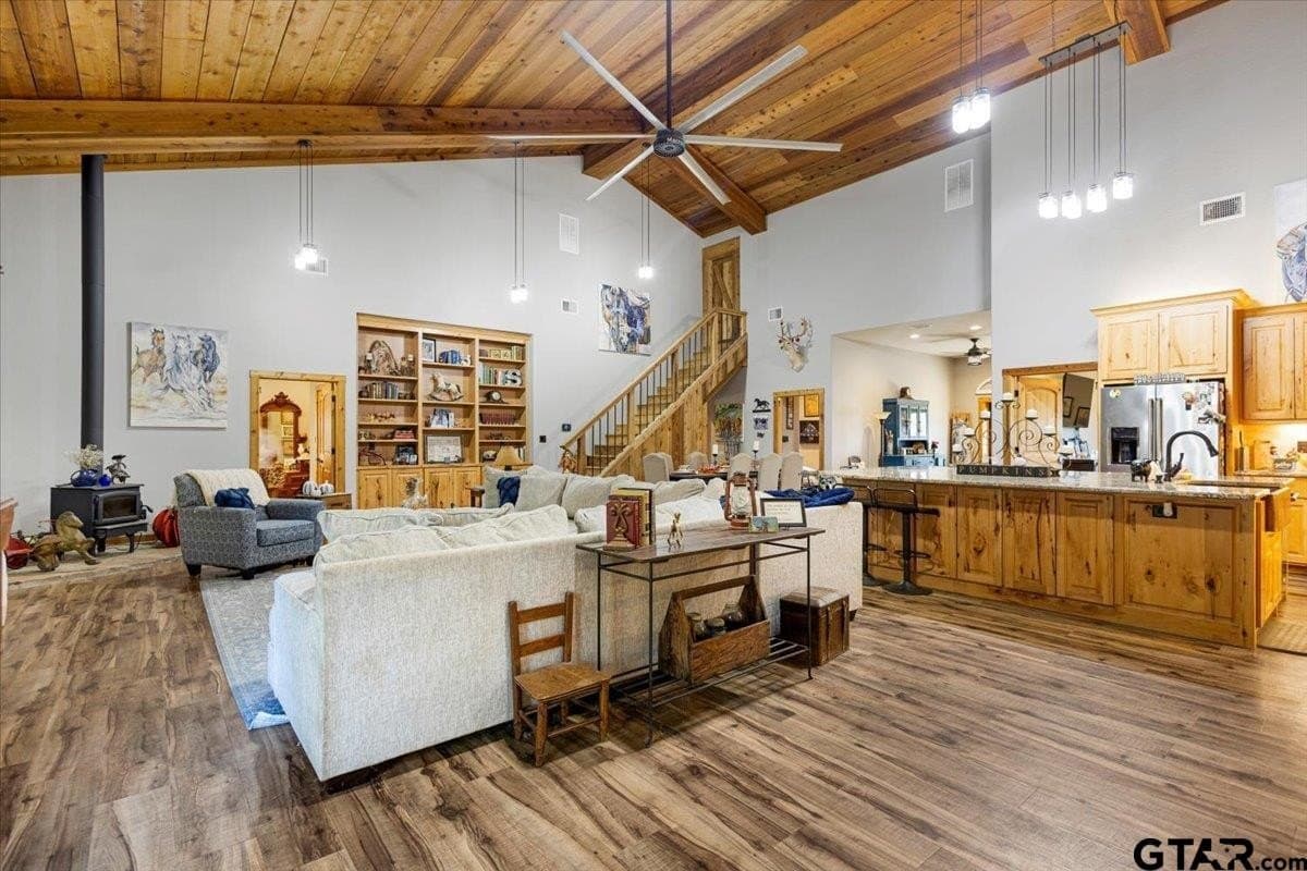 27.43 acres in Smith County