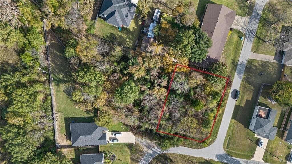 0.65 acres in Henderson County - photo 2