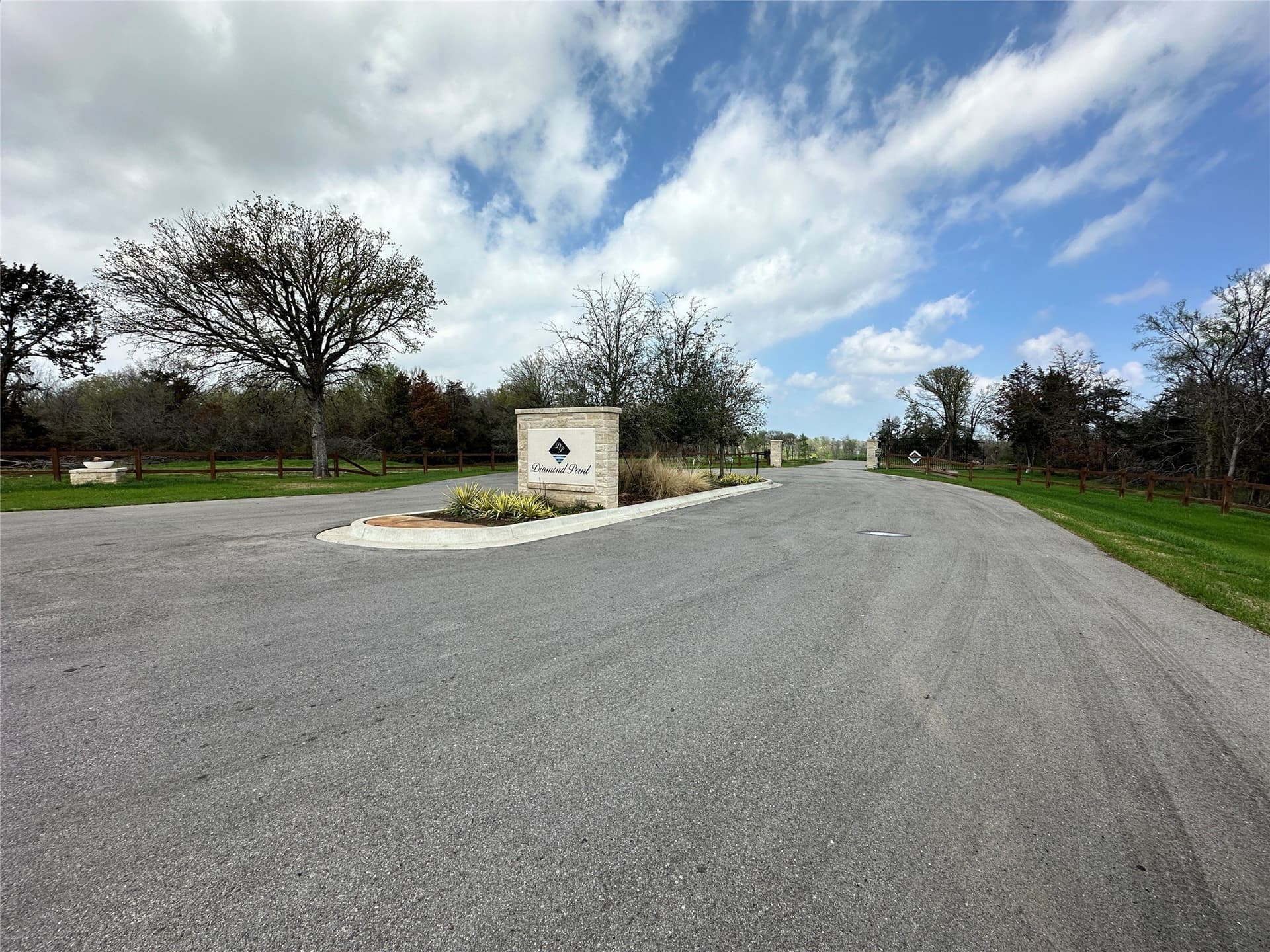 1.01 acres in Navarro County - photo 40