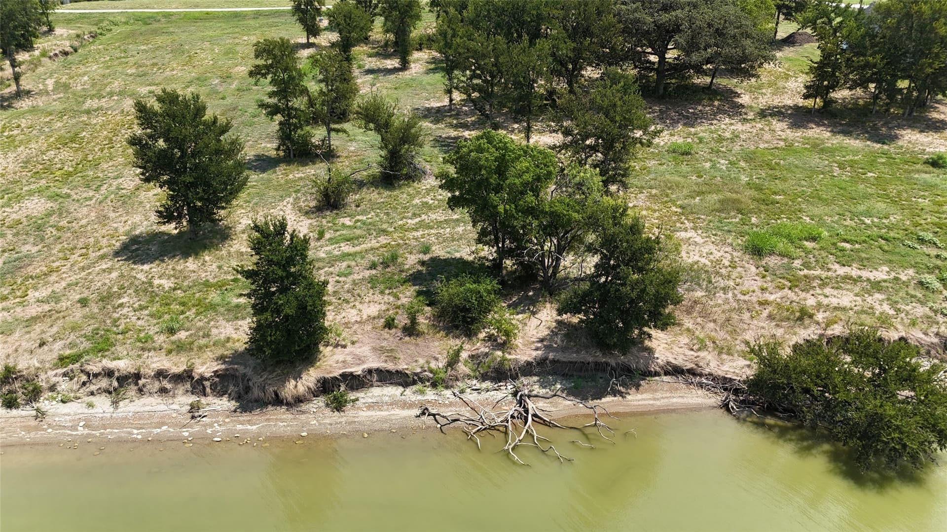 1.01 acres in Navarro County - photo 16