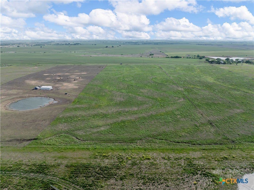 10.73 acres in Hill County gallery image 4
