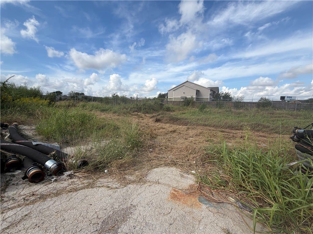 22,913 acres in Karnes County - photo 11