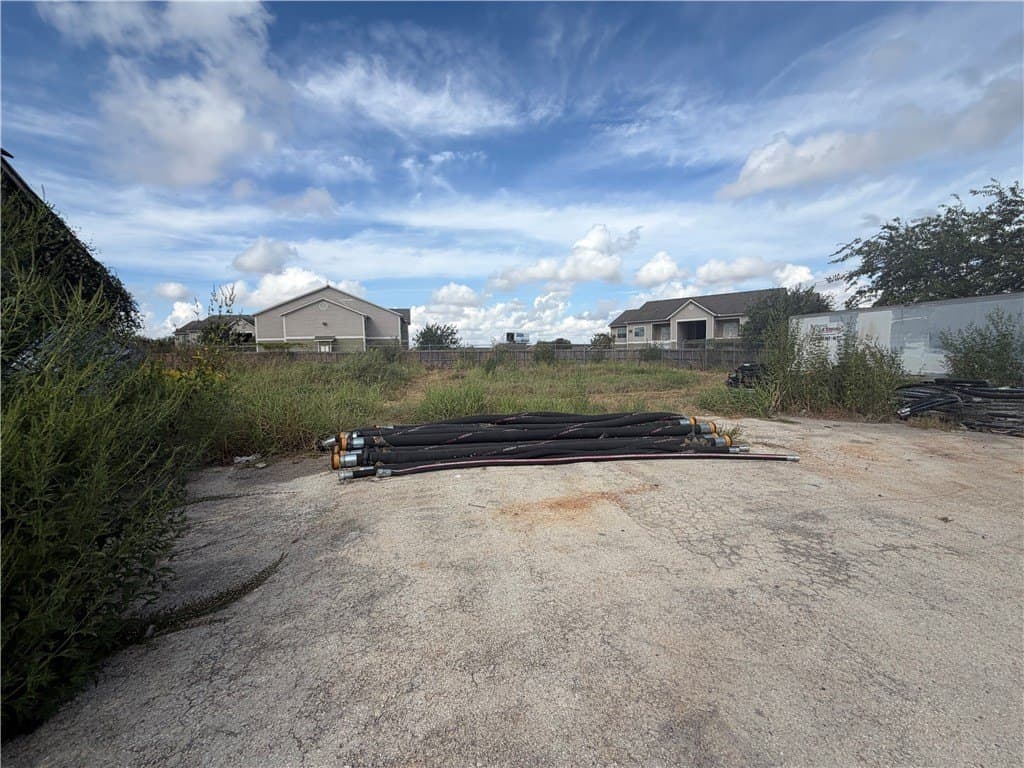 22,913 acres in Karnes County - photo 10