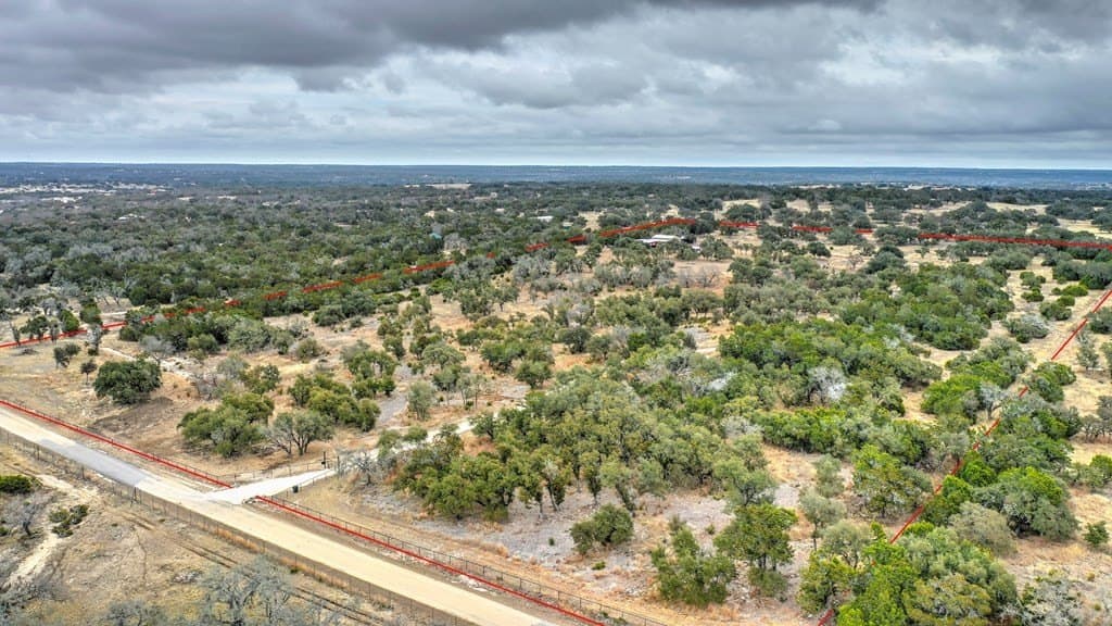 28.92 acres in Kerr County gallery image 3