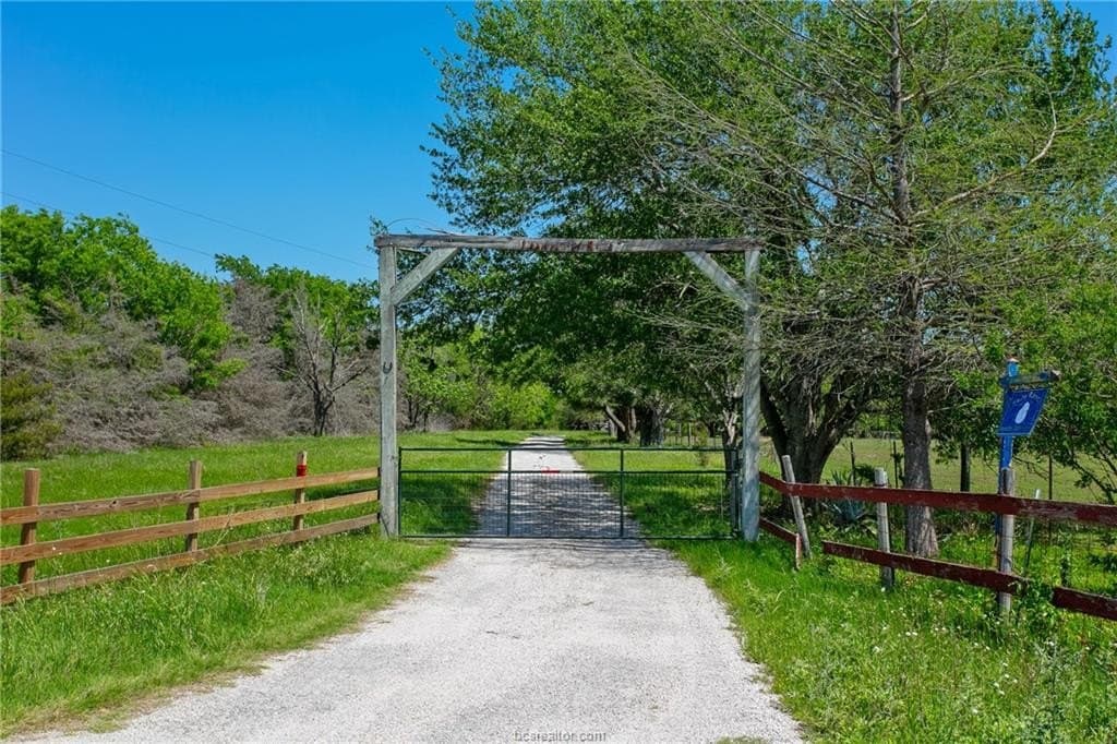 153.12 acres in Burleson County - photo 9