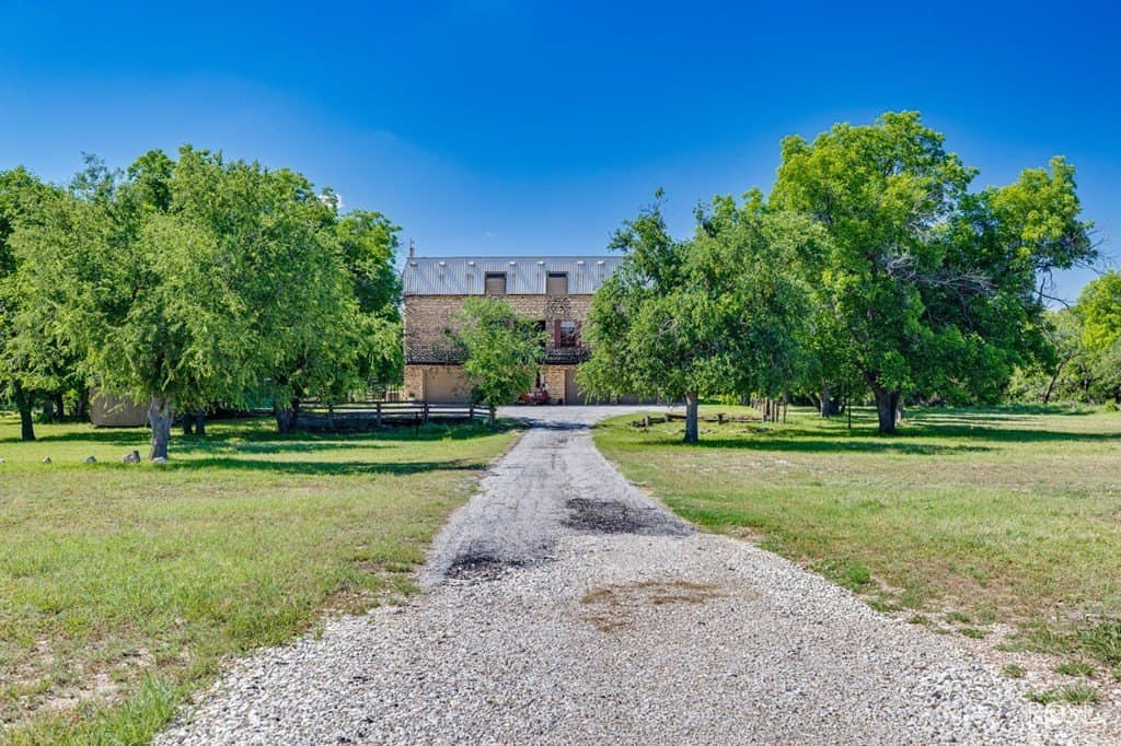 15 acres in Tom Green County - photo 3