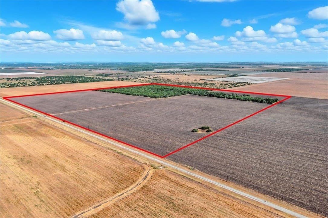 142 acres in San Patricio County featured view