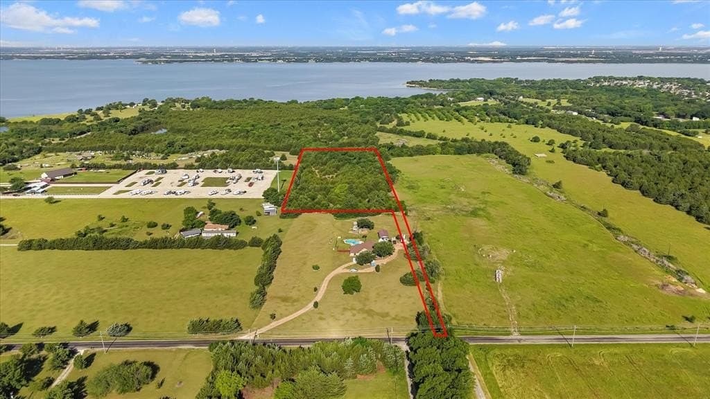 5.5 acres in Collin County