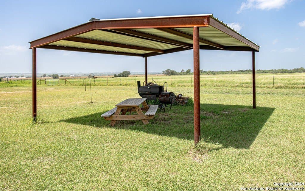 20 acres in Guadalupe County - photo 14