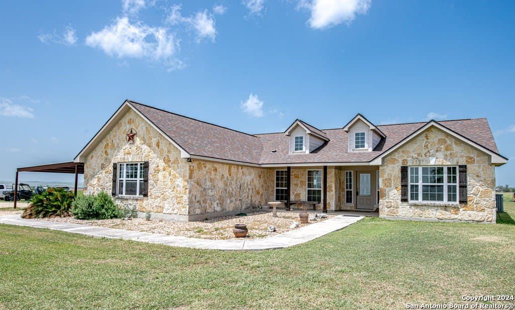 20 acres in Guadalupe County - photo 2