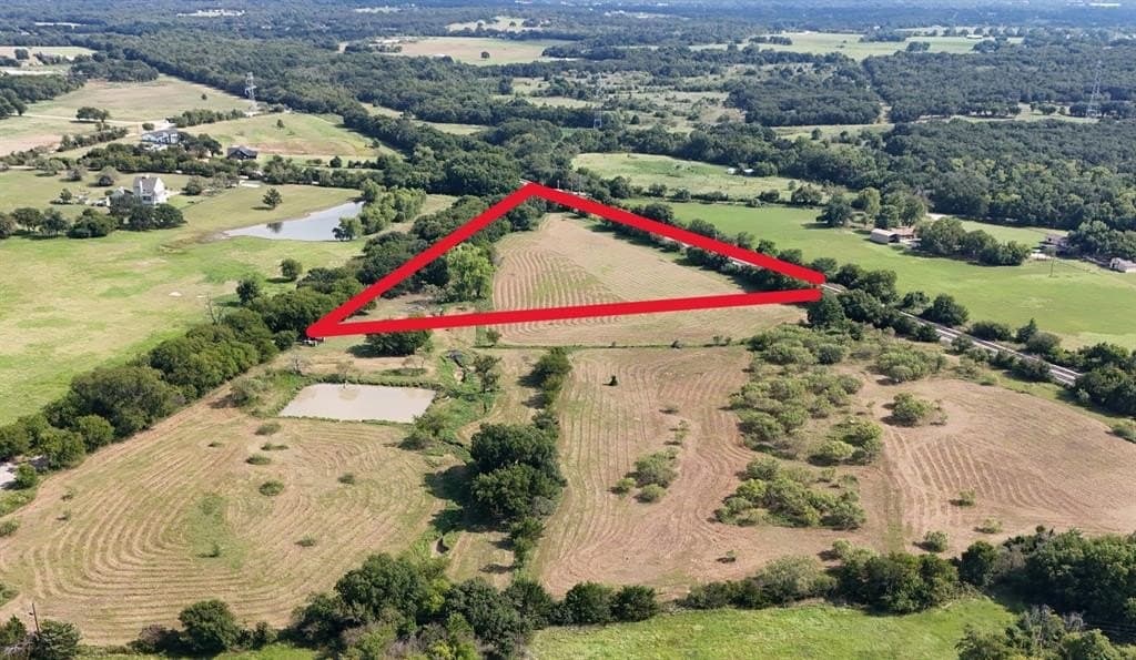 6.1 acres in Johnson County