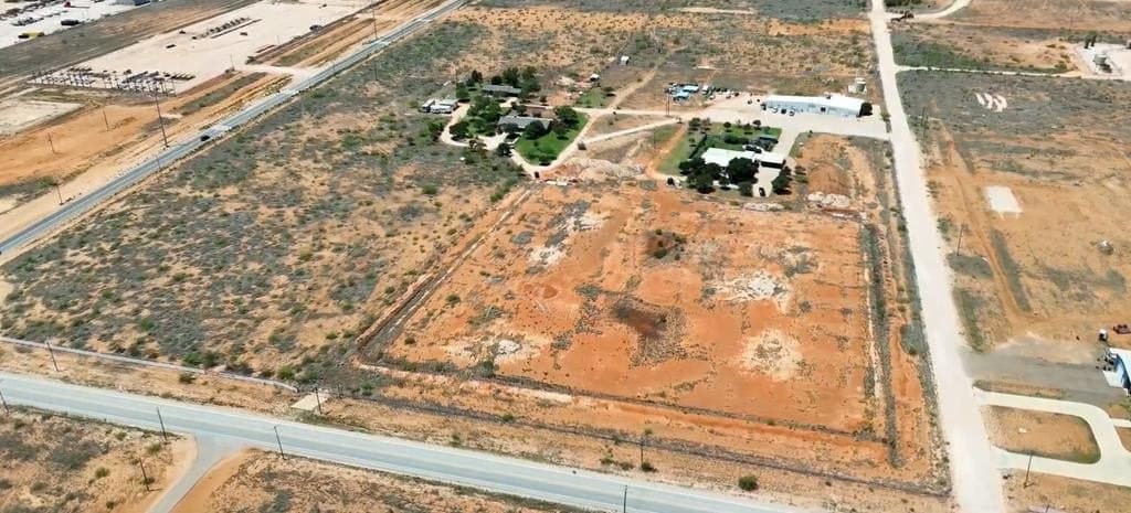 9 acres in Midland County