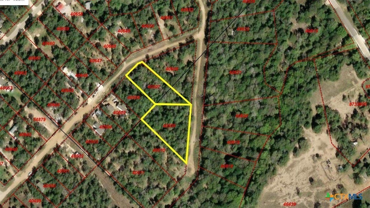 1.6 acres in Bastrop County