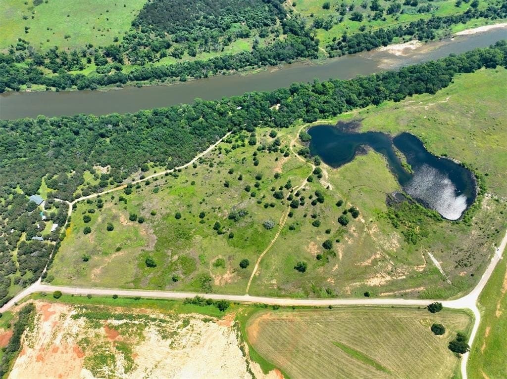 4.62 acres in Somervell County