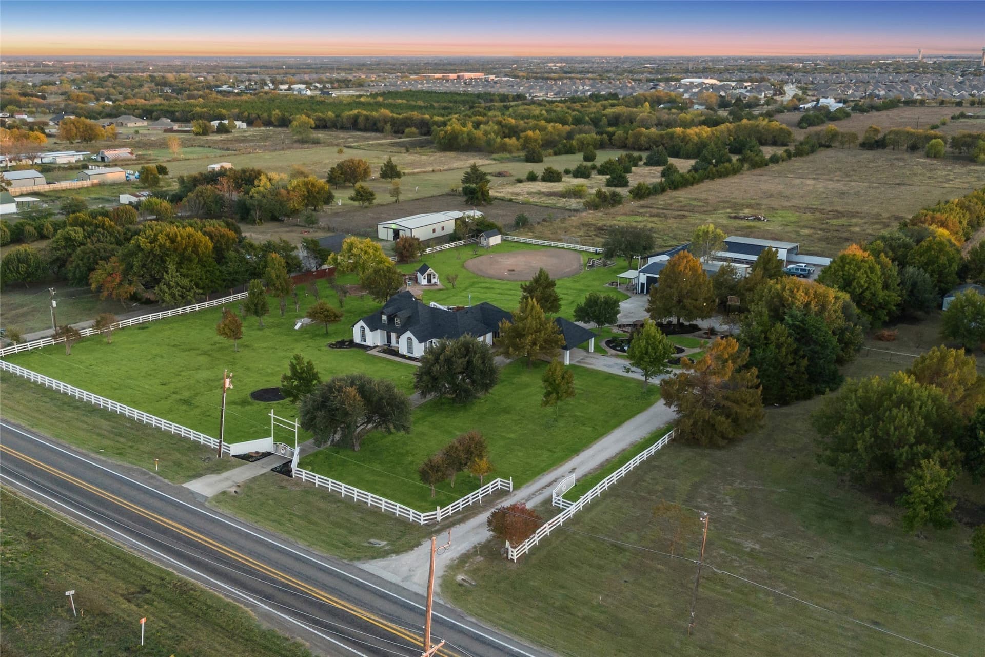 10 acres in Rockwall County - photo 2