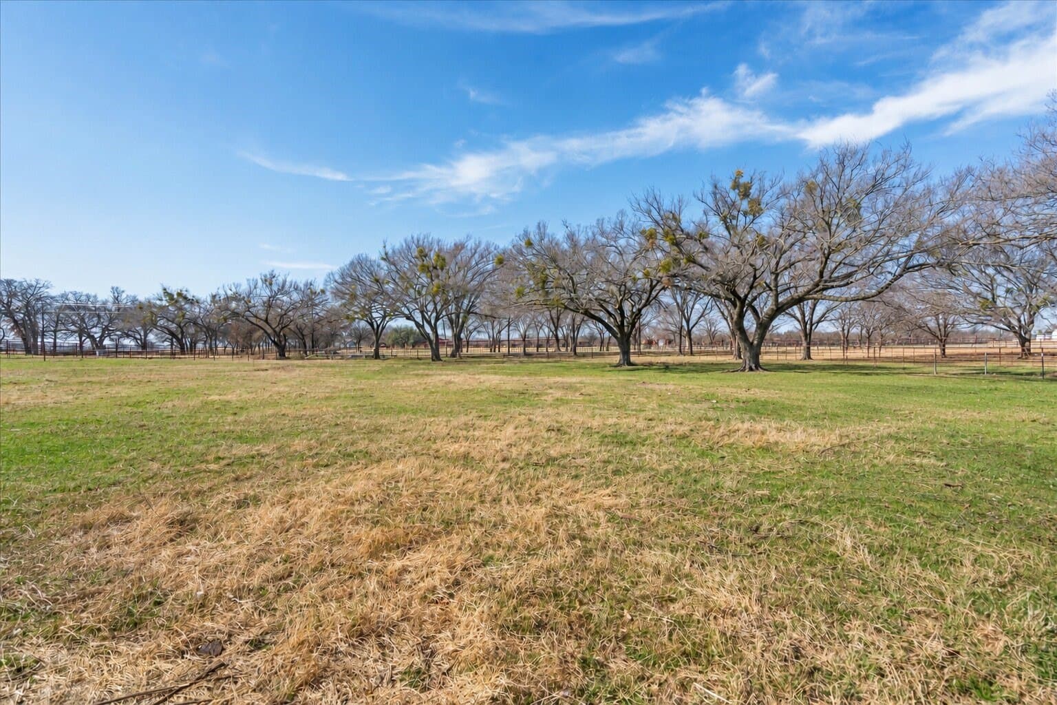 1.1 acres in Parker County - photo 2