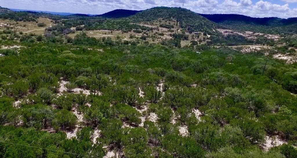 5.06 acres in Bandera County - photo 4