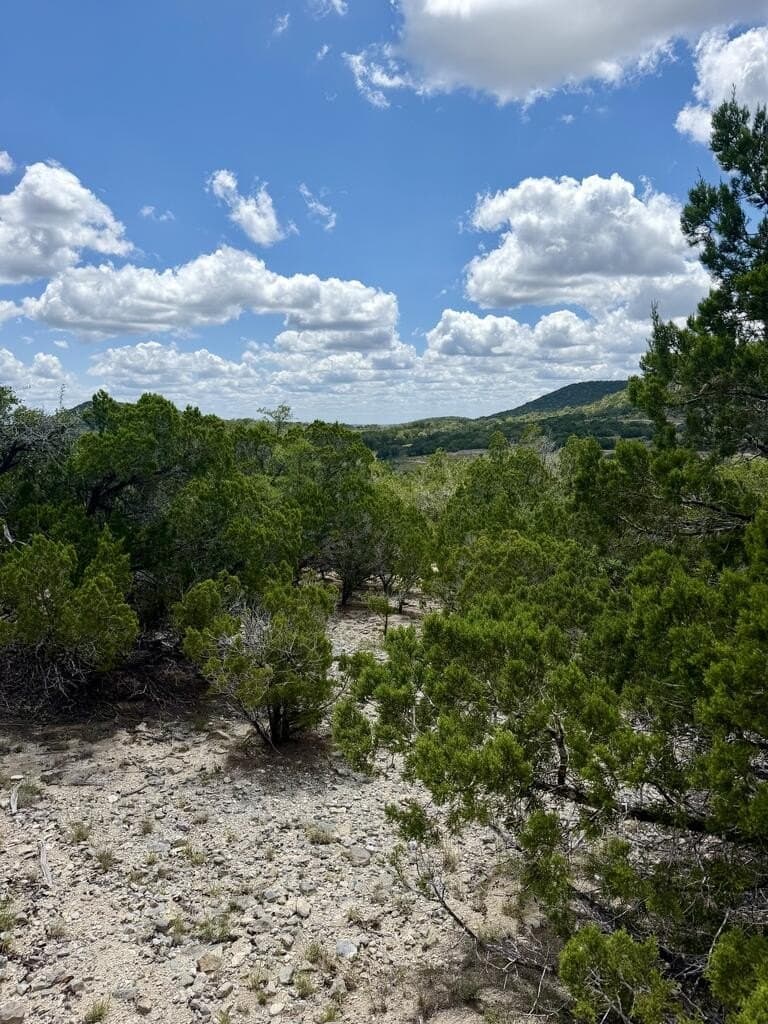 5.06 acres in Bandera County - photo 8