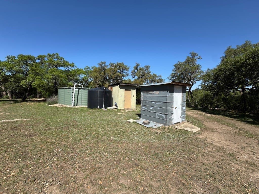 10 acres in Bandera County - photo 11
