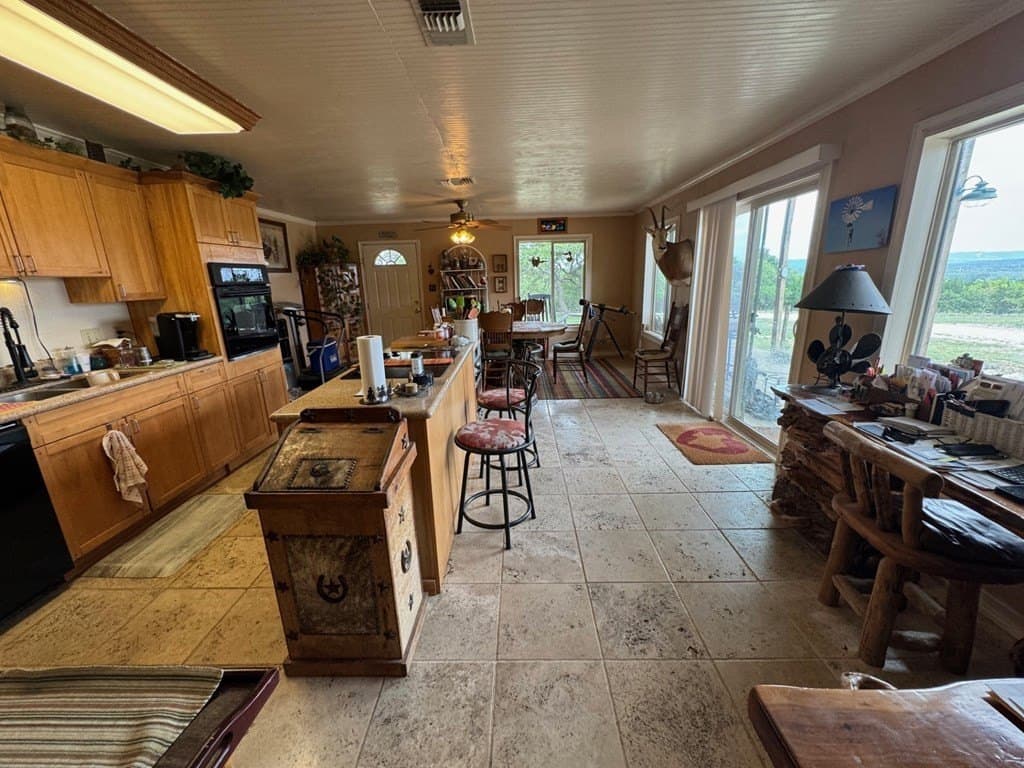 10 acres in Bandera County - photo 35