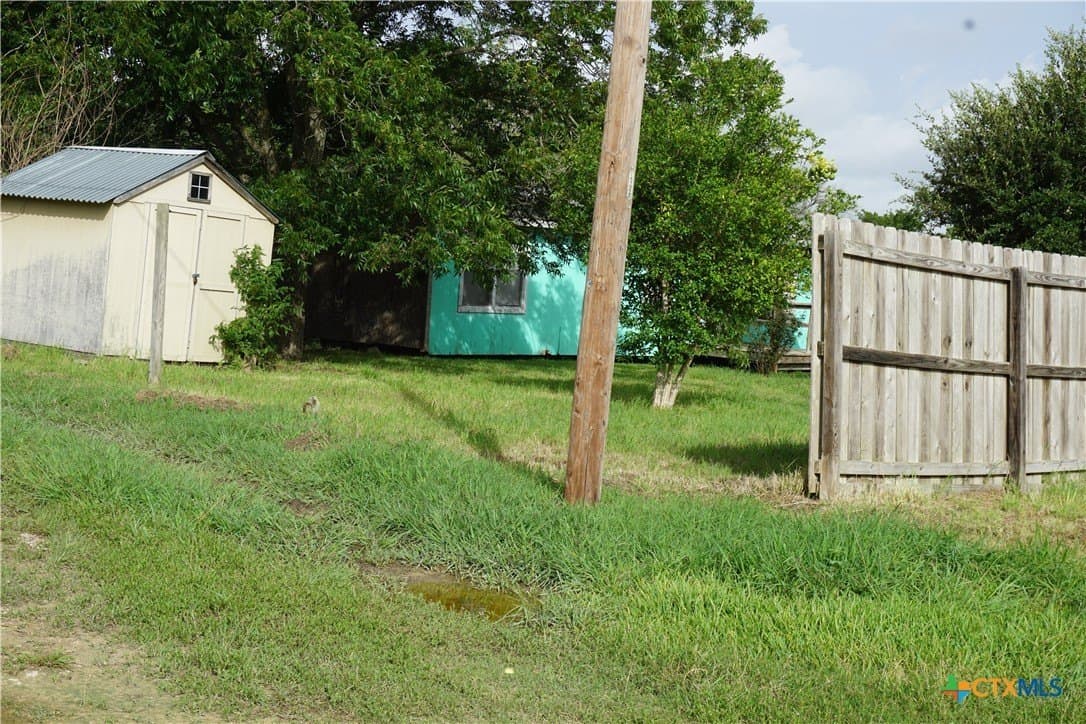 0.5 acres in Guadalupe County gallery image 4