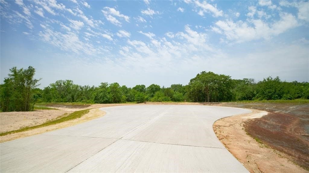 2.01 acres in Tarrant County gallery image 4