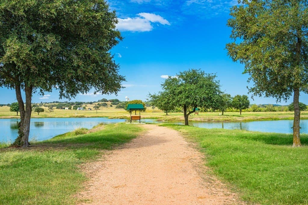 1.56 acres in Kerr County - photo 11