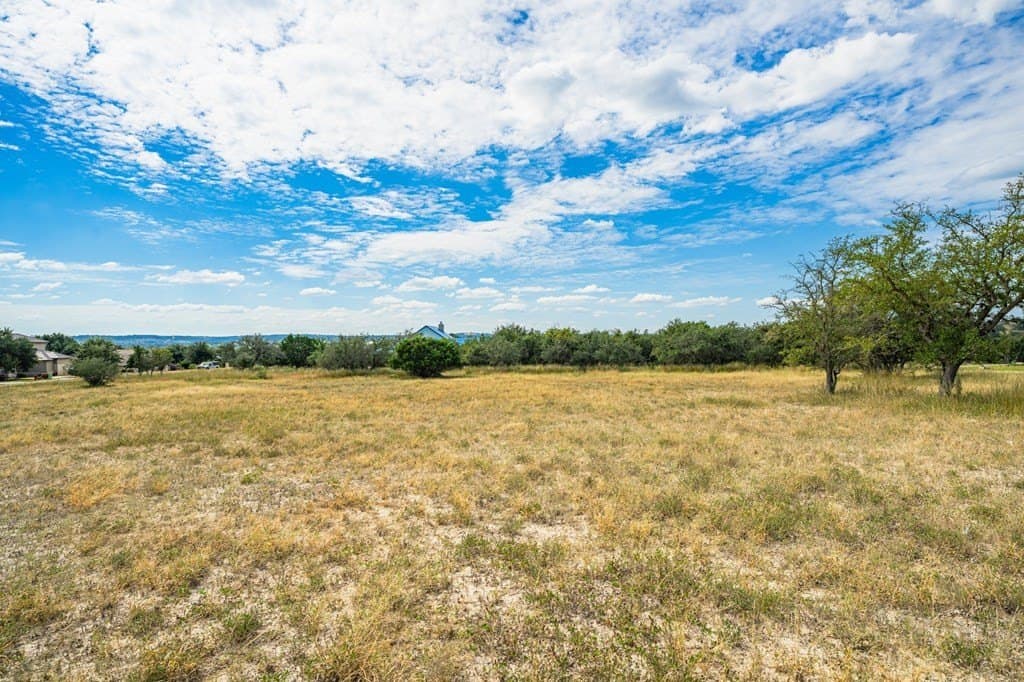 1.56 acres in Kerr County gallery image 4