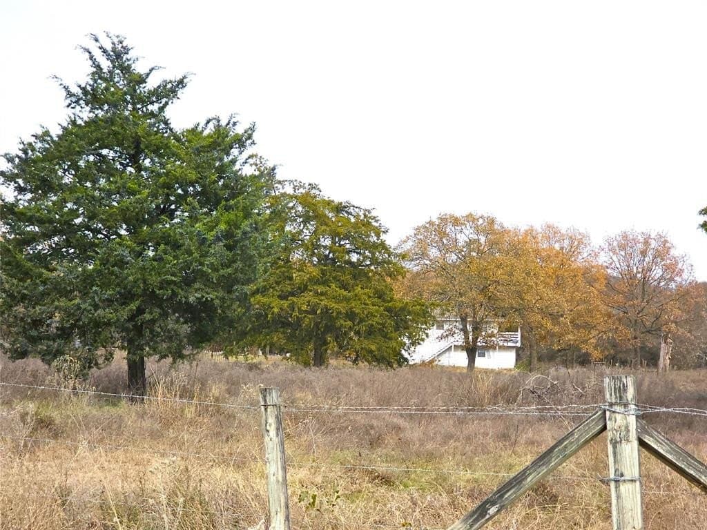 10 acres in Navarro County gallery image 4