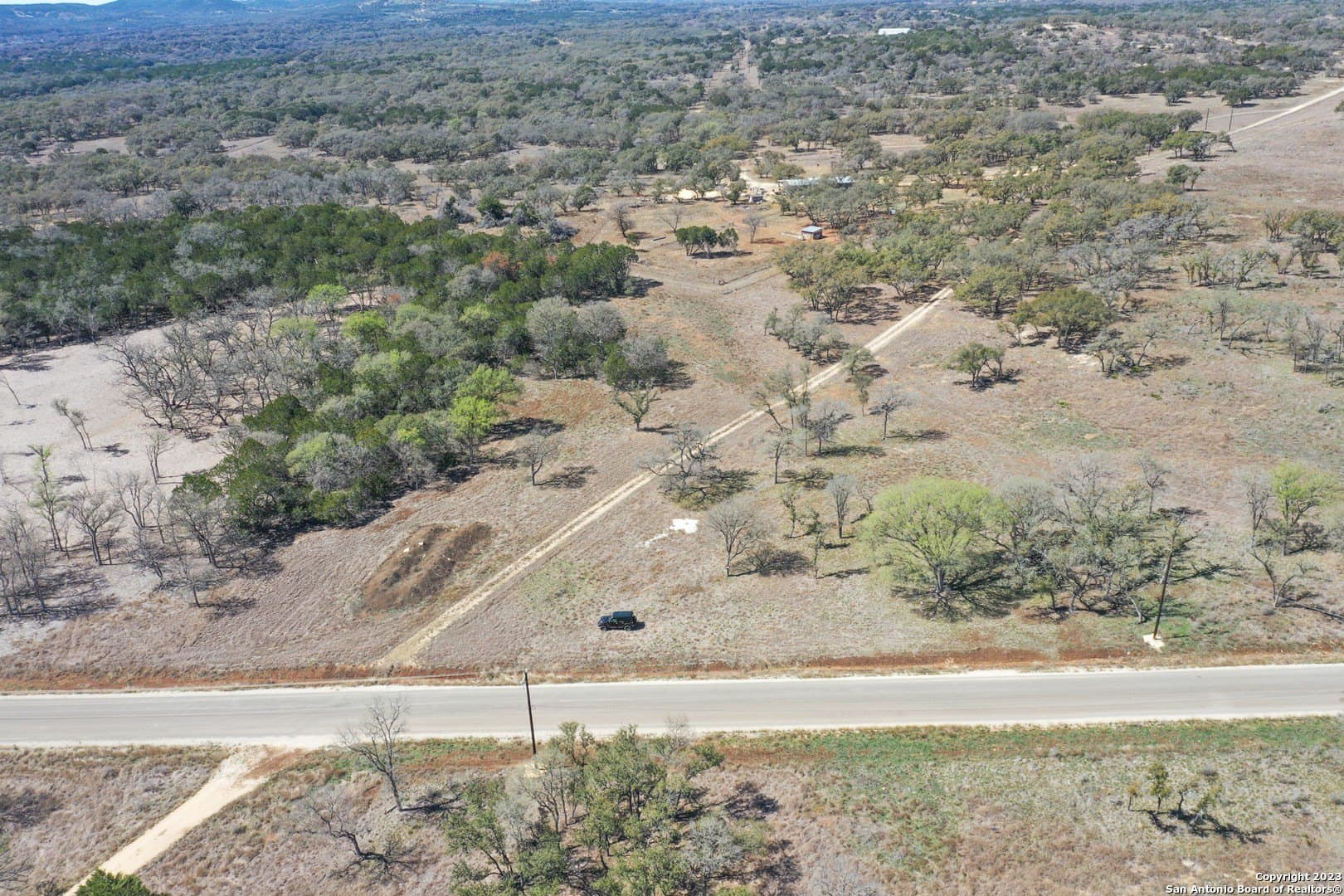 5.01 acres in Bandera County gallery image 2
