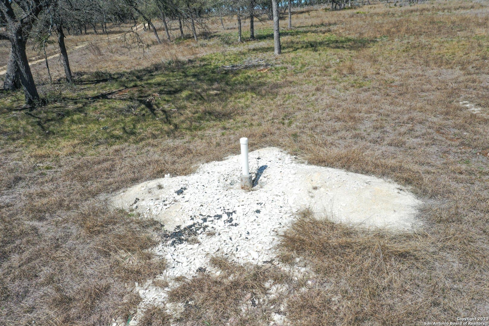 5.01 acres in Bandera County gallery image 3