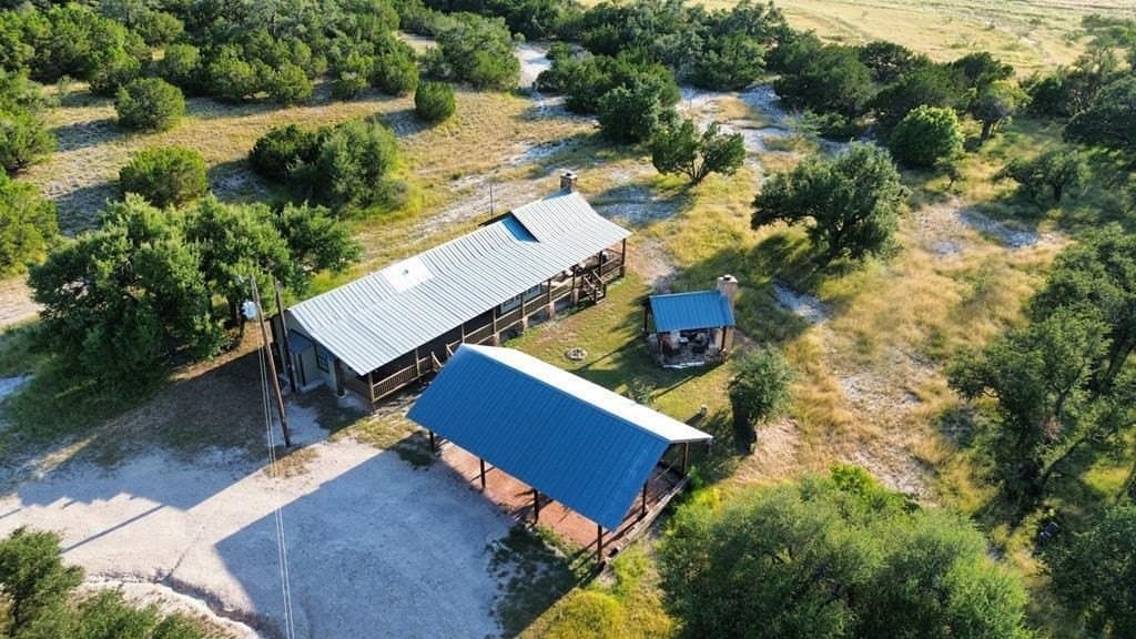 10 acres in Gillespie County gallery image 4