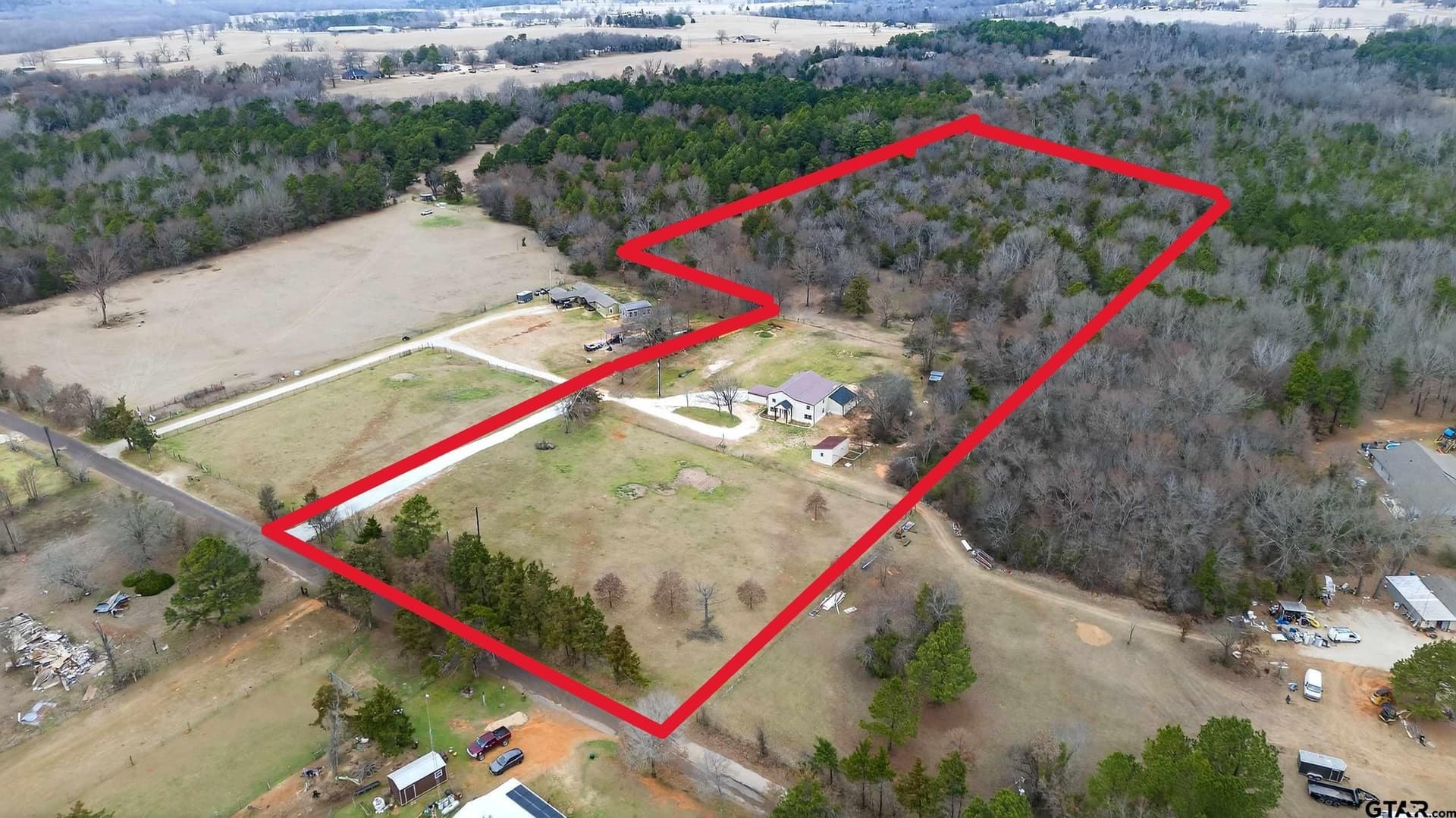 10 acres in Smith County