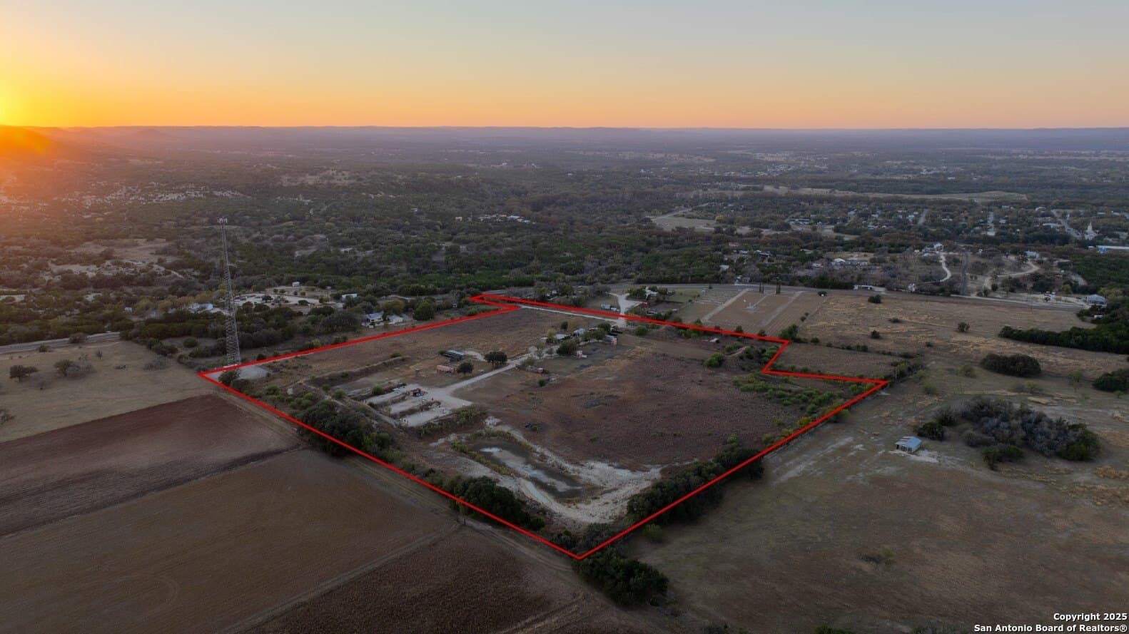 21.44 acres in Bandera County - photo 4