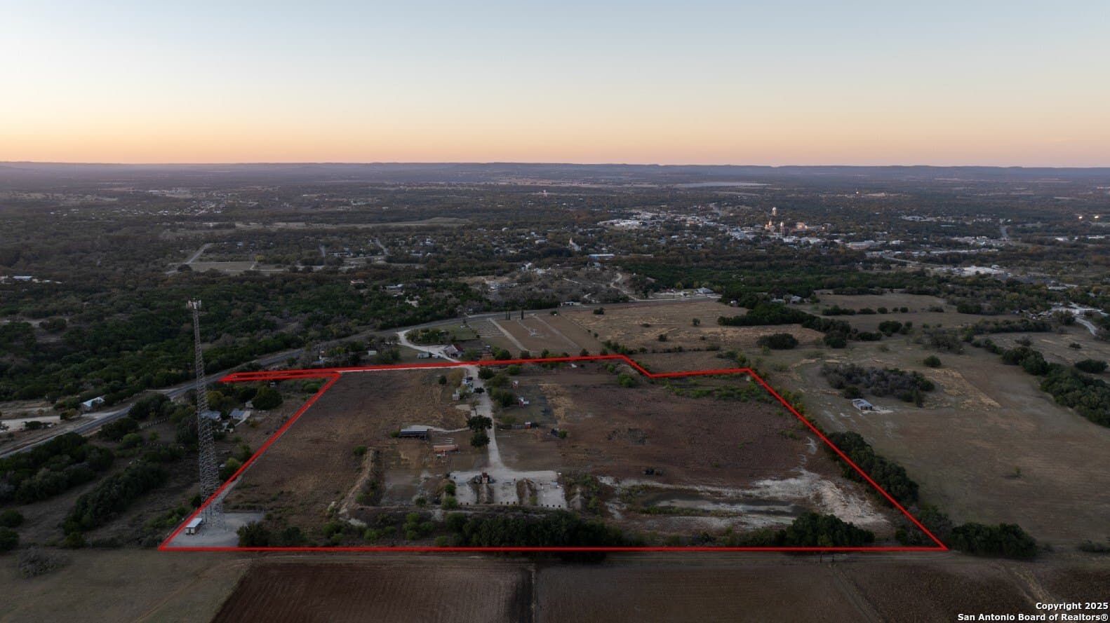 21.44 acres in Bandera County - photo 3