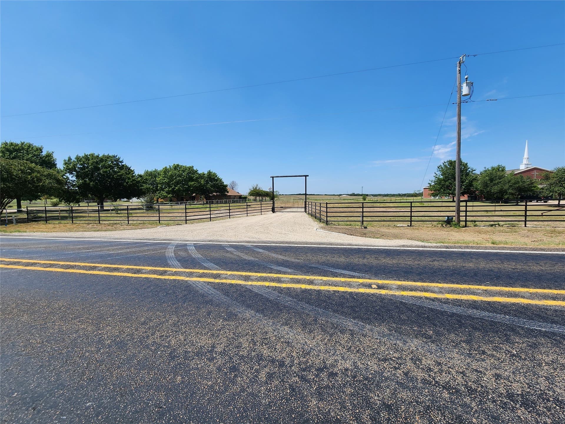 24.49 acres in Ellis County