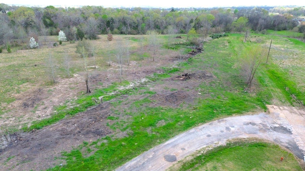 5.23 acres in Texas County - photo 9