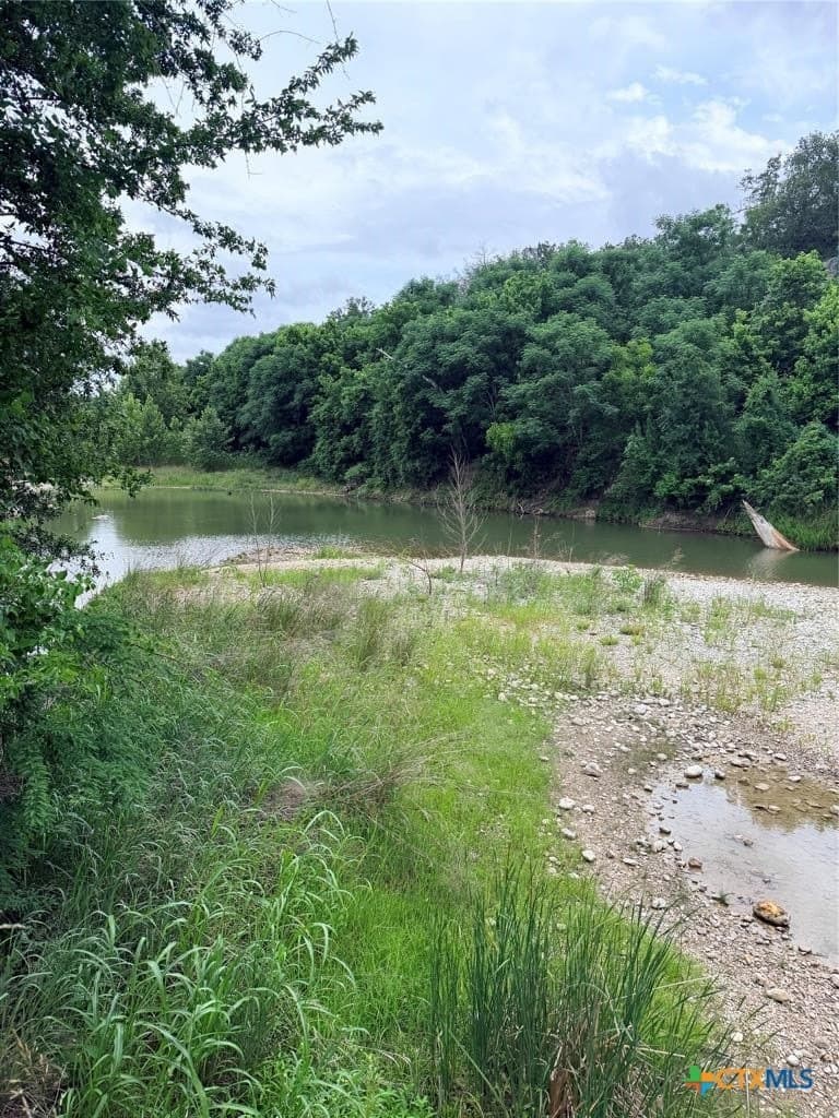5 acres in Hays County - photo 6