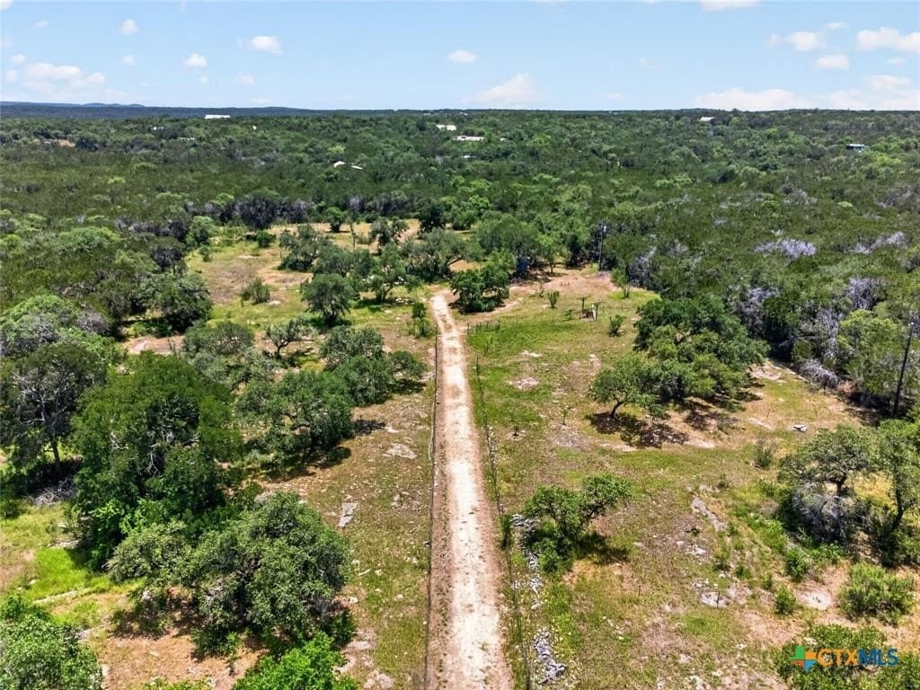 5 acres in Hays County