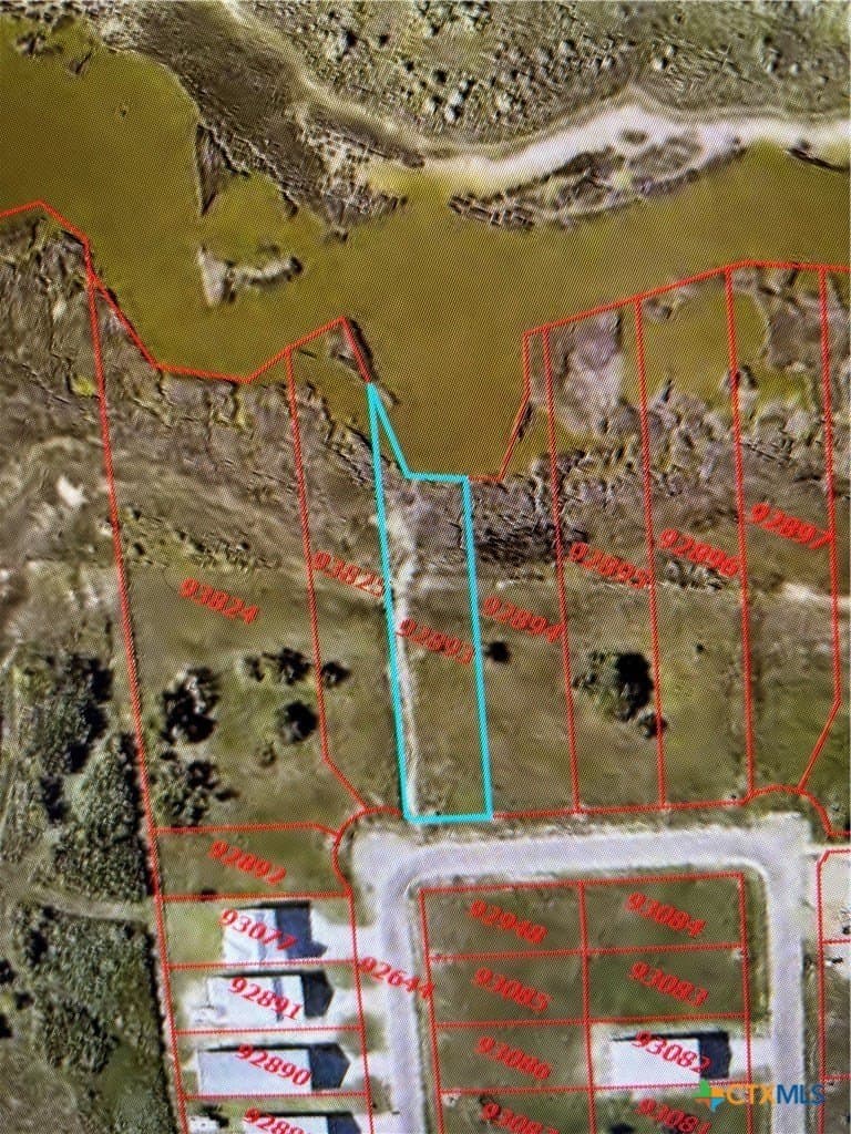 0.45 acres in Calhoun County - photo 19