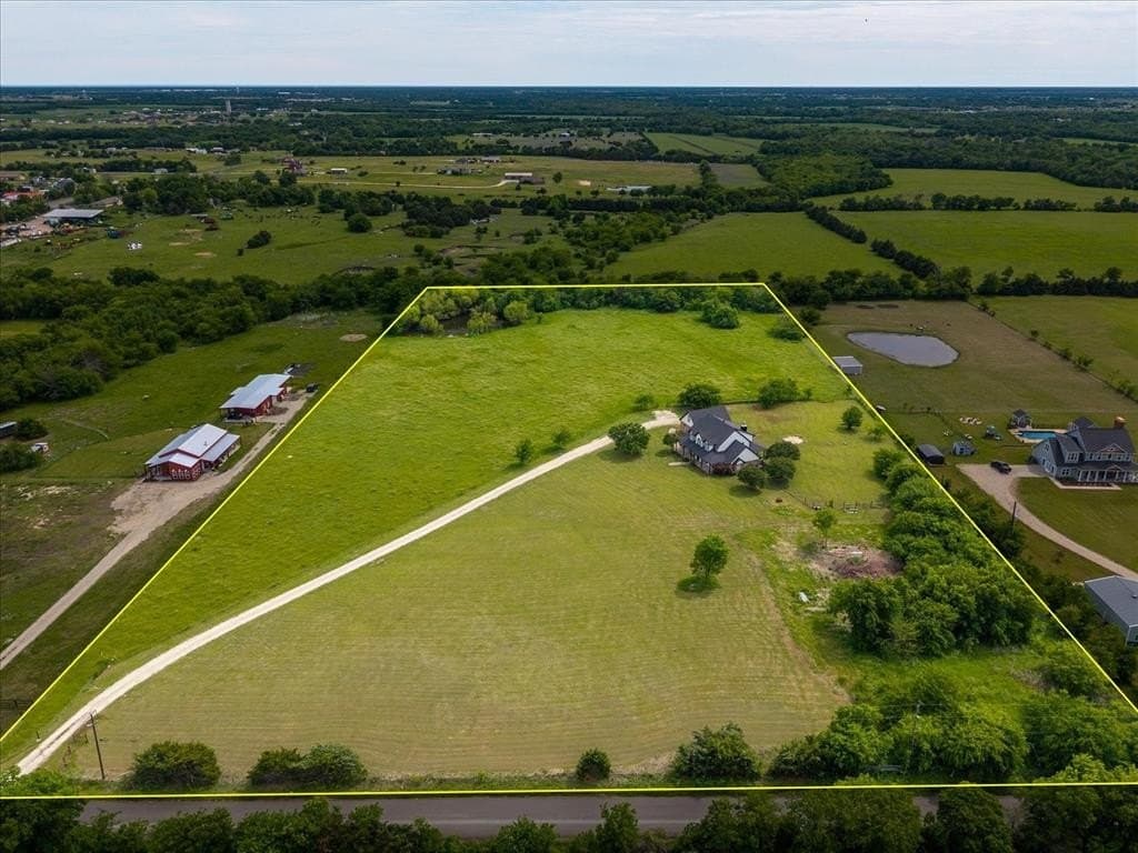 10.46 acres in Hunt County