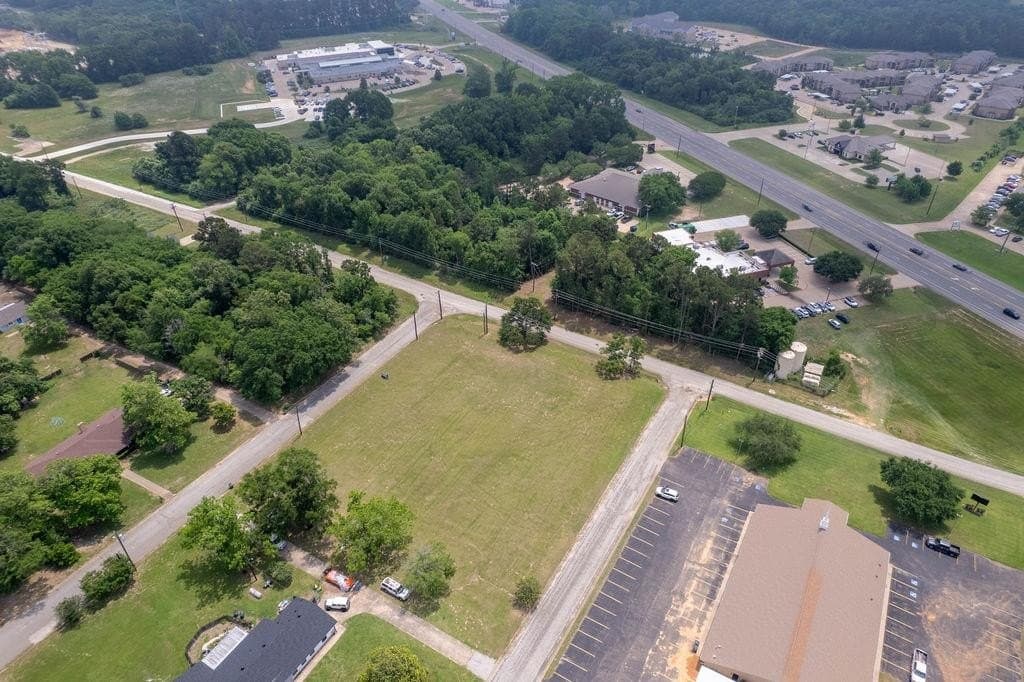 1.3 acres in ANDERSON County gallery image 3